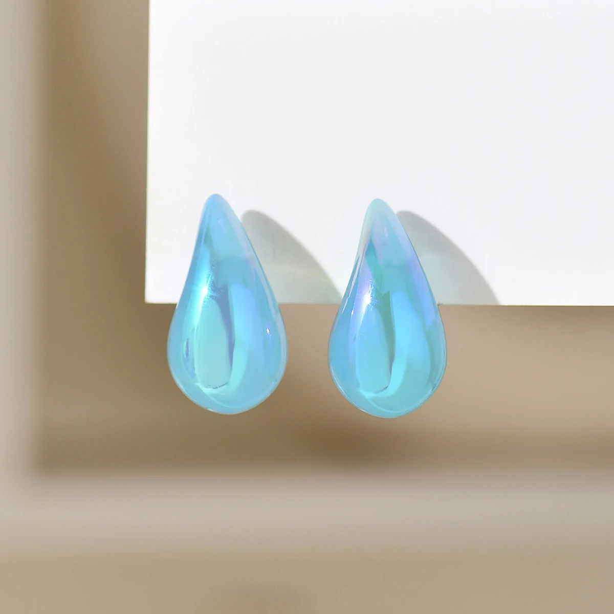 Boucles d'oreilles resine gouttes bleues