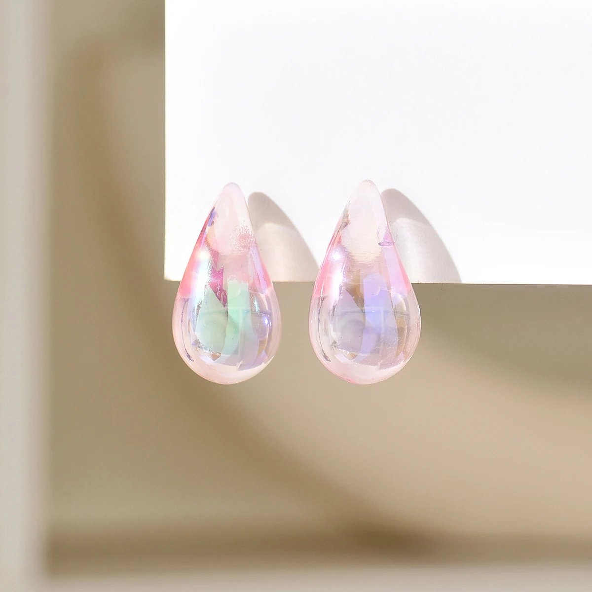 Boucles d'oreilles resine gouttes cristal rose - Cristal rose